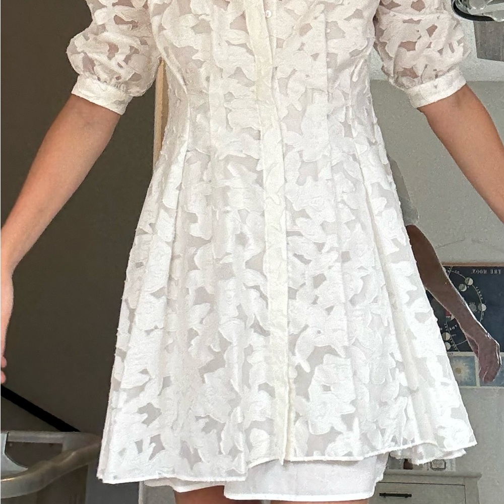 Club Monaco Chic White Floral Long Sleeve Dress Size 2